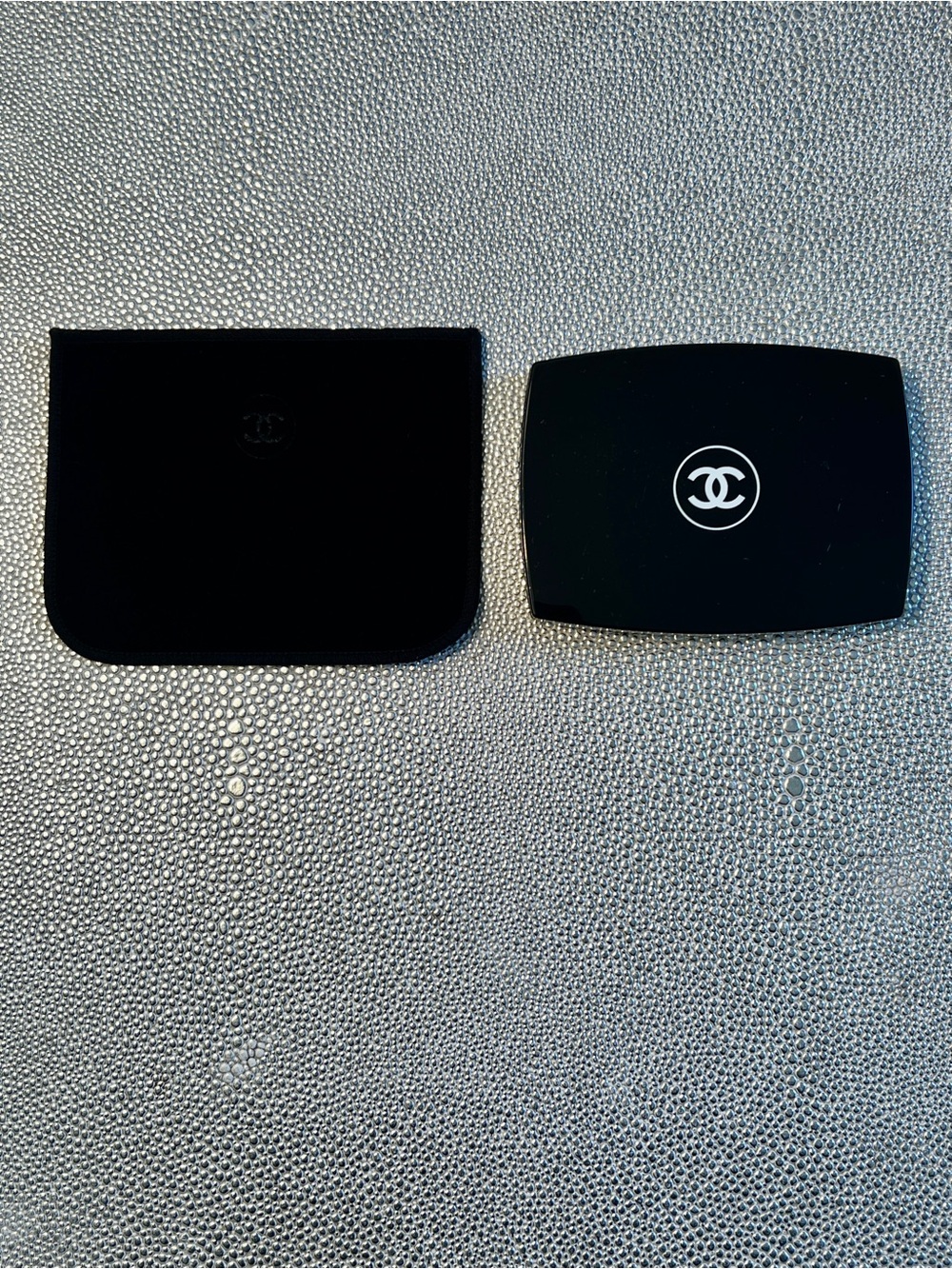 Authentic CHANEL Preowned Compact Mirror Ultra Le Teint with CC Pouch